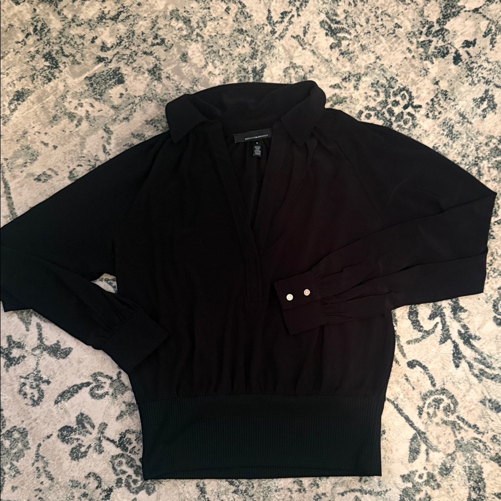 White House Black Market size small black top